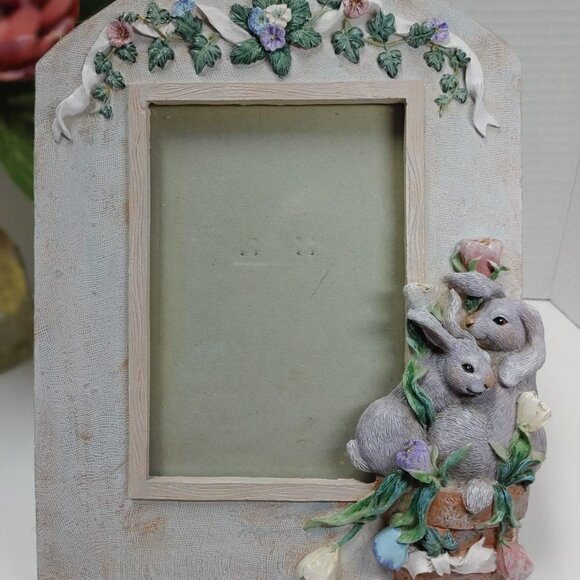 Easter Spring Bunny and Flowers 3D Resin Picture Frame 4x6 " - Picture 3 of 12